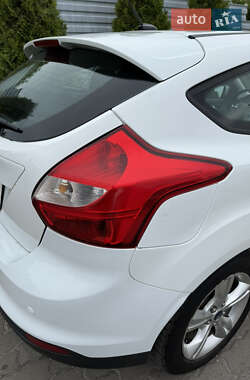 Хэтчбек Ford Focus 2013 в 