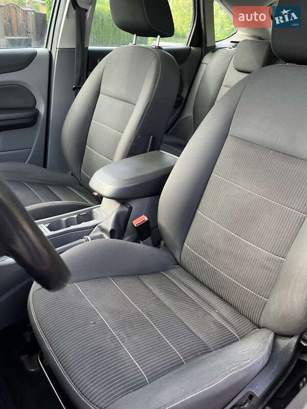 Хэтчбек Ford Focus 2009 в Звягеле