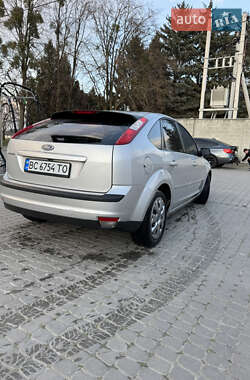 Хэтчбек Ford Focus 2007 в 