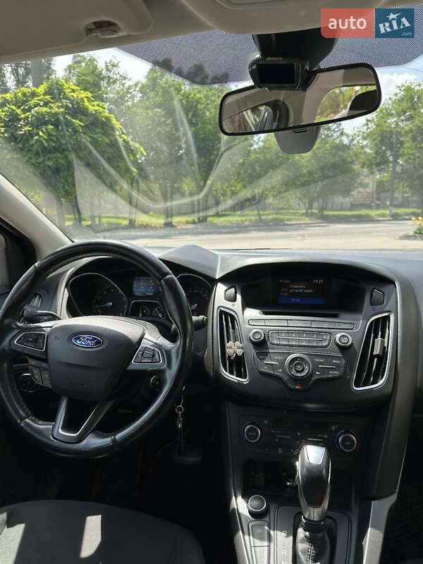 Хэтчбек Ford Focus 2017 в Днепре