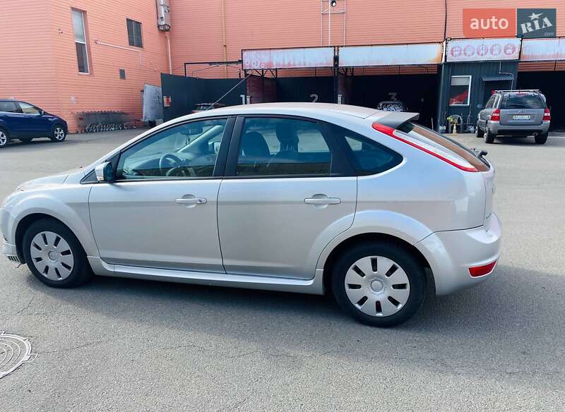 Хэтчбек Ford Focus 2008 в Киеве