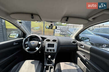 Хэтчбек Ford Focus 2007 в 