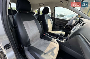 Хэтчбек Ford Focus 2007 в 