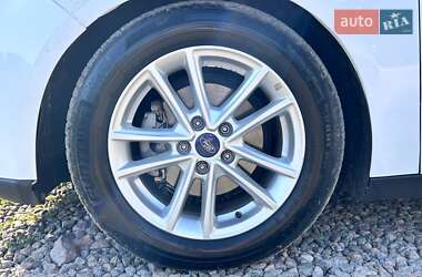 Седан Ford Focus 2016 в 