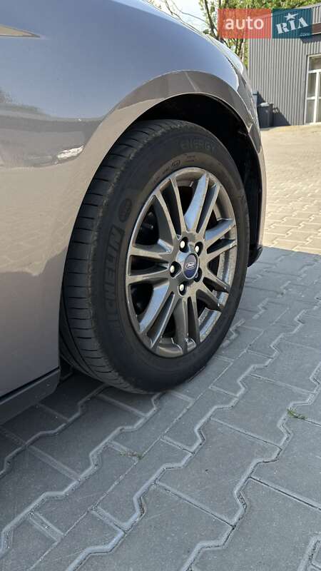 Универсал Ford Focus 2012 в Хмельнике