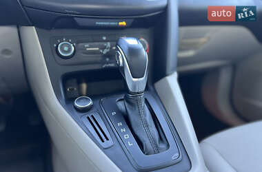 Седан Ford Focus 2016 в 