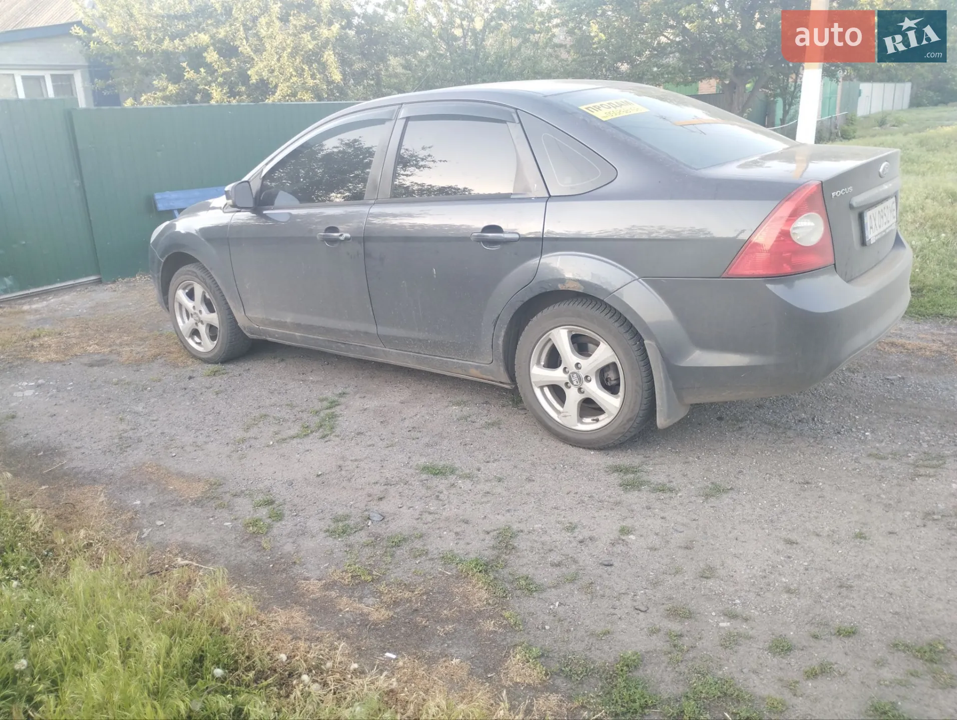 2010 Ford Focus - мініатюра 2