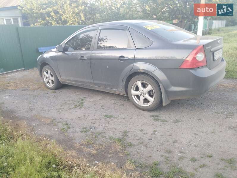 Седан Ford Focus 2010 в Карловке фото 2 Седан Ford Focus 2010 в Карловке