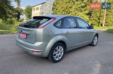 Хэтчбек Ford Focus 2009 в 