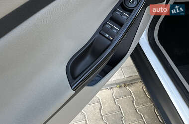 Хэтчбек Ford Focus 2012 в 