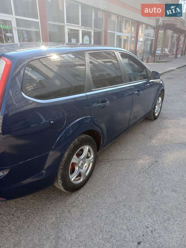Универсал Ford Focus 2008 в Ужгороде