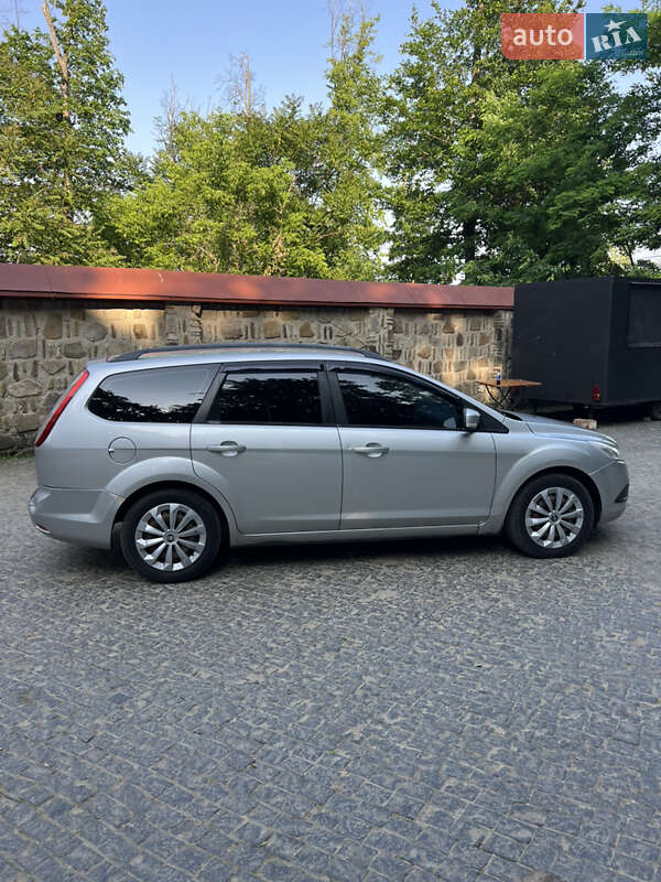Универсал Ford Focus 2010 в Черновцах