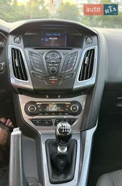 Универсал Ford Focus 2012 в 