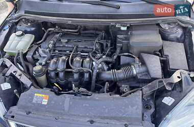 Хэтчбек Ford Focus 2006 в 
