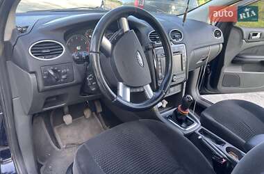 Хэтчбек Ford Focus 2006 в 