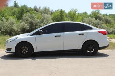 Седан Ford Focus 2016 в 