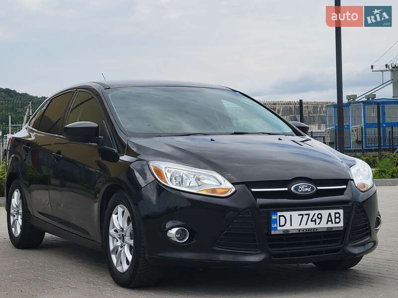 Седан Ford Focus 2012 в Дублянах