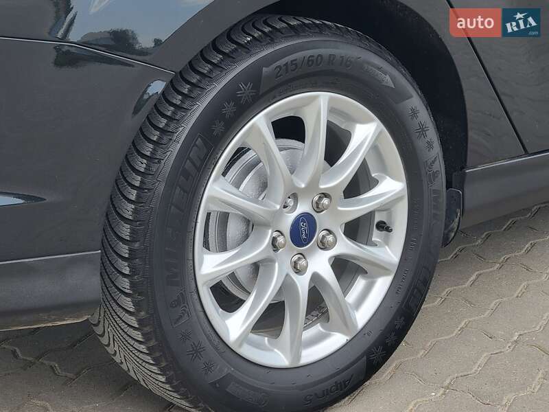 Седан Ford Focus 2012 в Дублянах