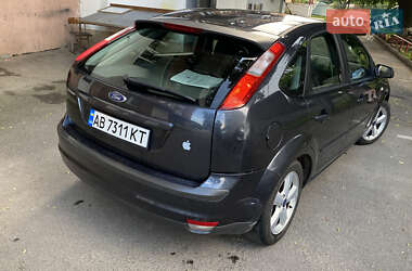 Хэтчбек Ford Focus 2006 в 