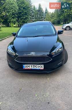 Седан Ford Focus 2015 в 
