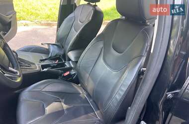 Седан Ford Focus 2015 в 