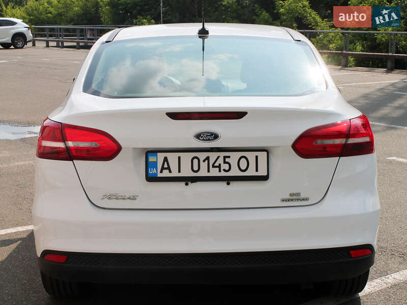 Седан Ford Focus 2016 в Киеве
