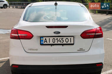 Седан Ford Focus 2016 в 