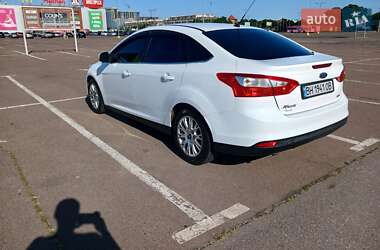Седан Ford Focus 2014 в 