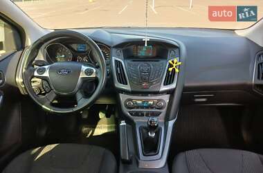 Седан Ford Focus 2014 в 