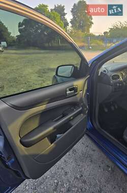 Седан Ford Focus 2006 в 