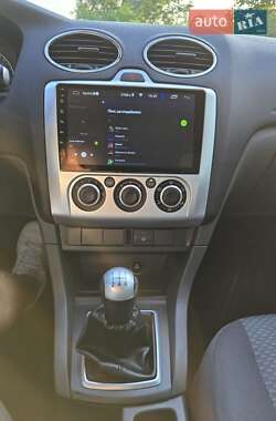 Седан Ford Focus 2006 в 