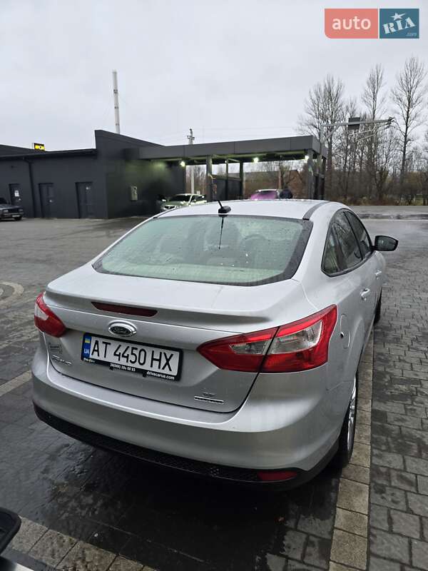 Седан Ford Focus 2012 в Ивано-Франковске