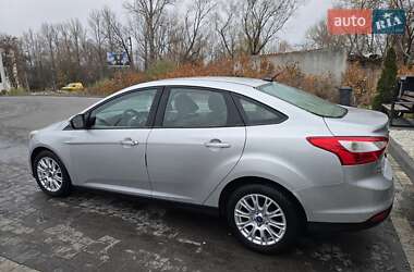 Седан Ford Focus 2012 в 