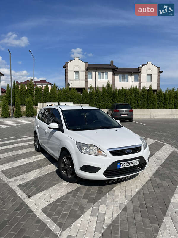Универсал Ford Focus 2010 в Ровно