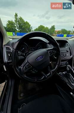 Седан Ford Focus 2017 в 