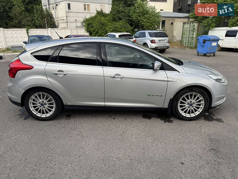 Хэтчбек Ford Focus 2013 в Одессе