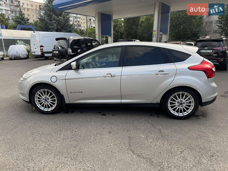 Хэтчбек Ford Focus 2013 в Одессе