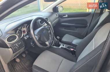Седан Ford Focus 2010 в 