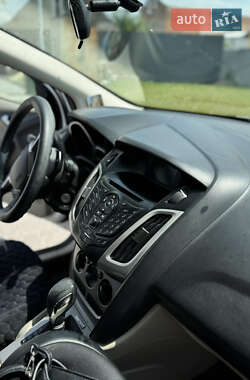 Седан Ford Focus 2012 в 