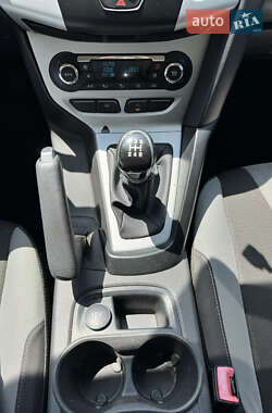Седан Ford Focus 2014 в 