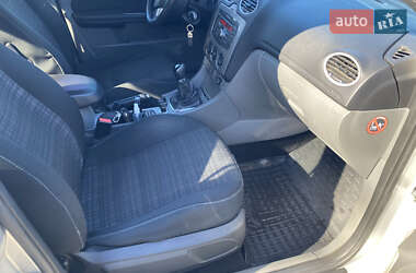 Седан Ford Focus 2011 в 