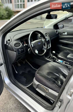 Хэтчбек Ford Focus 2007 в 