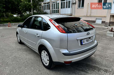 Хэтчбек Ford Focus 2007 в 