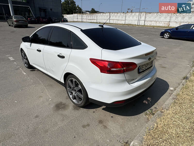 Седан Ford Focus 2017 в Днепре