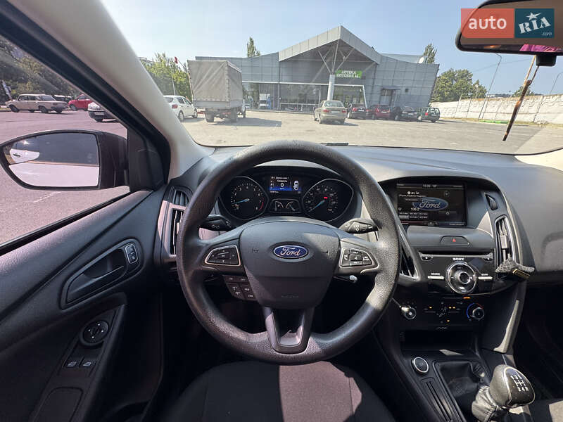 Седан Ford Focus 2017 в Днепре