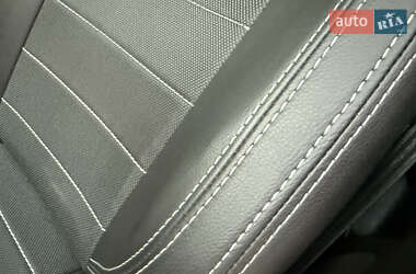 Седан Ford Focus 2012 в 