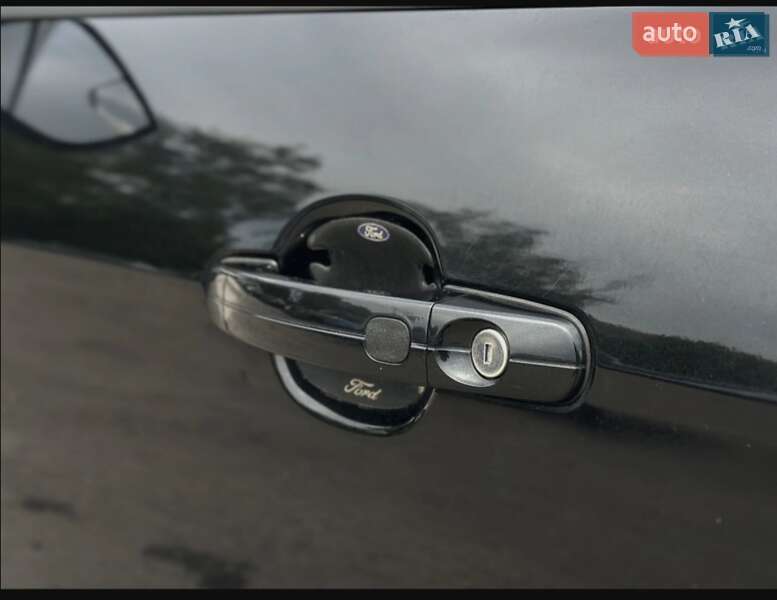 Хэтчбек Ford Focus 2014 в Шептицькому