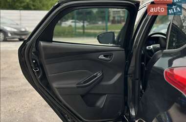 Хэтчбек Ford Focus 2014 в 