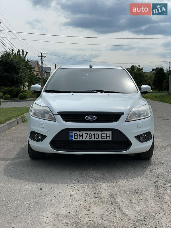 Хэтчбек Ford Focus 2010 в Сумах