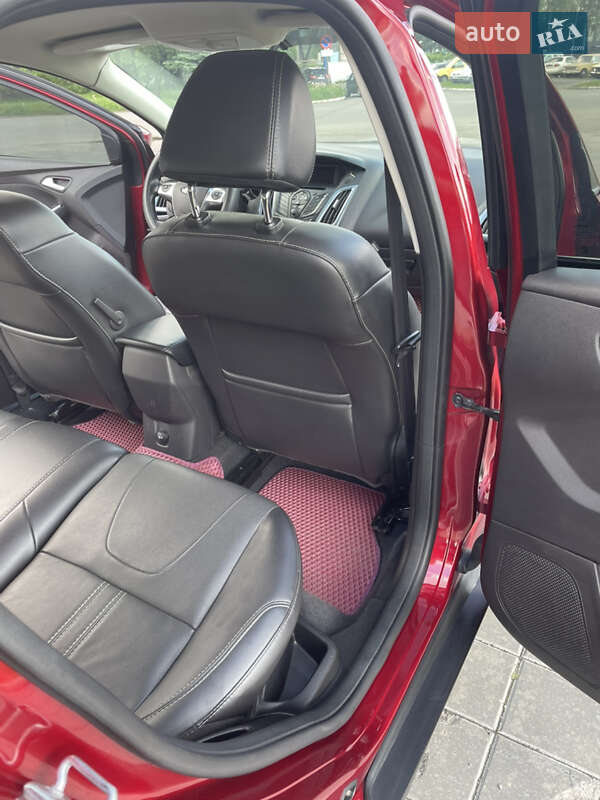 Седан Ford Focus 2013 в Миргороде